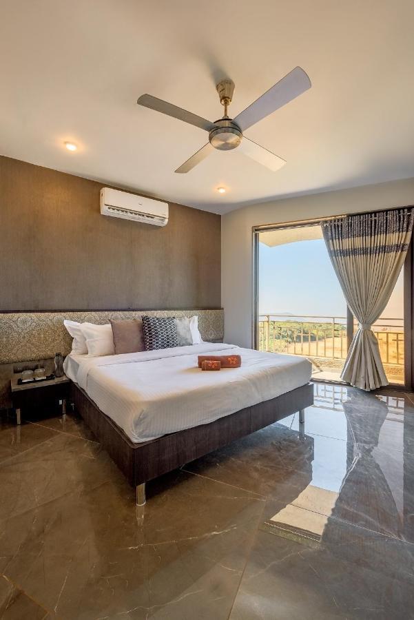 Saffronstays Heavone Trio, Lonavala Eksteriør bilde